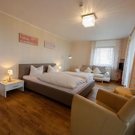 بيت ضيافة Gaestehaus Merk Merk Gbr اممنستاد ام بودينسي